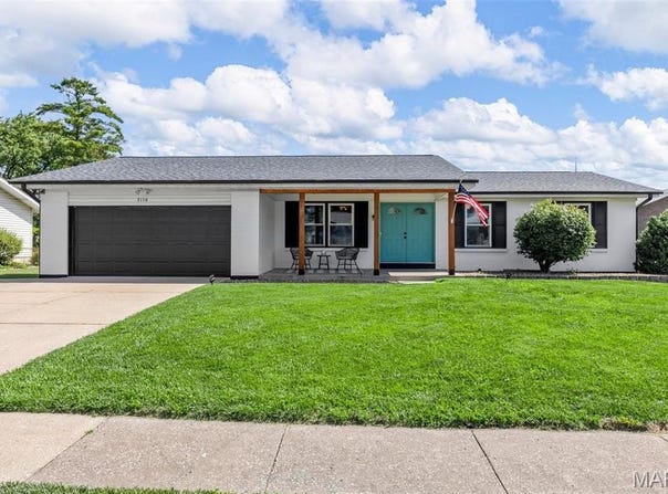 3116 Essex Drive, St Charles, MO 63301