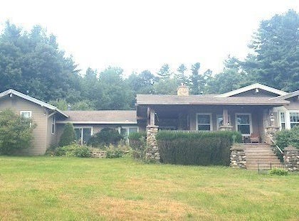 25 North St, Blandford, MA 01008