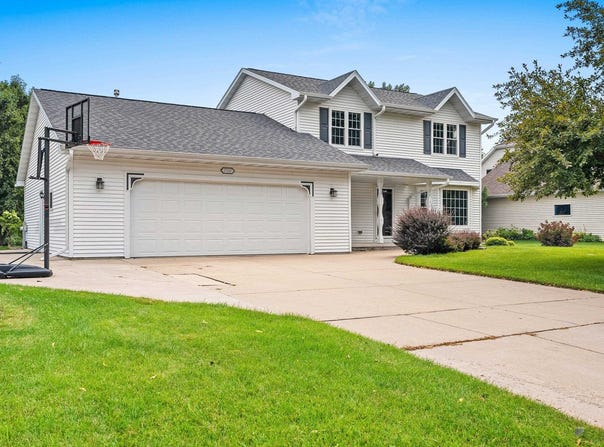 2907 BAYLITE Drive, GREEN BAY, WI 54313-7296