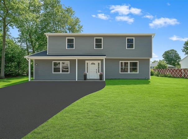 12 Knoll Road, Rocky Point, NY 11778