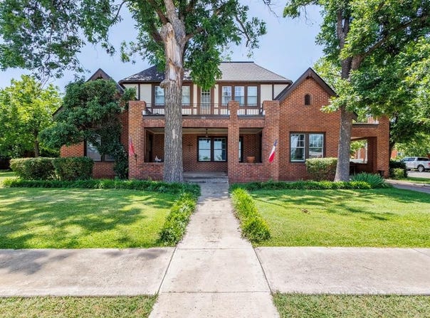 315 W Pecan Street, Coleman, TX 76834