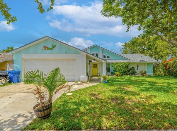 2533 BLOSSOM LAKE DRIVE, HOLIDAY, FL 34691