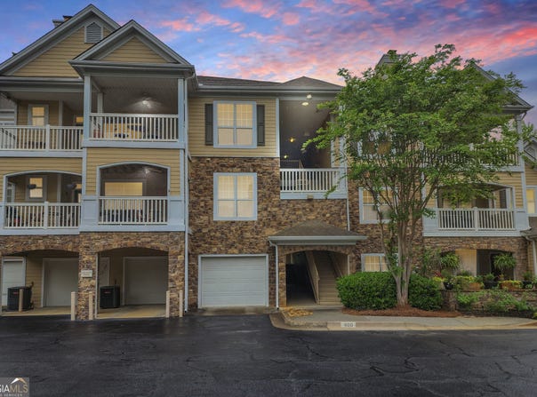423 Pembrooke, Milton, GA 30004