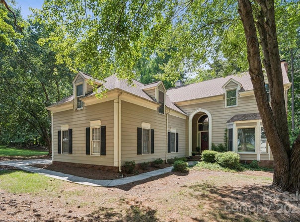 4716 Heatherton Place, Charlotte, NC 28270