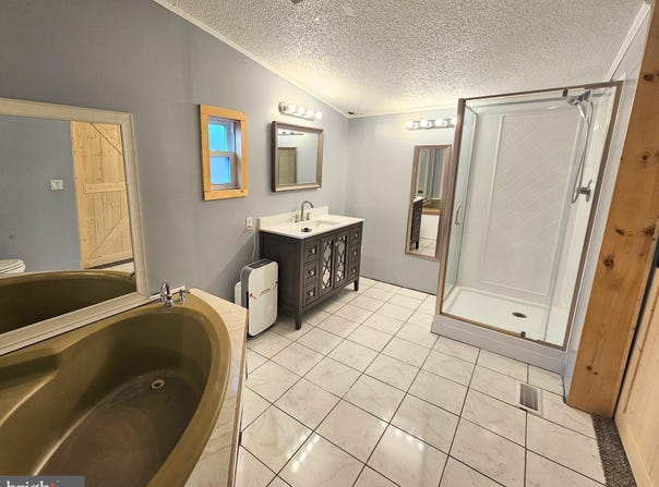 415 MEADOW LANE, SHERMANS DALE, PA 17090