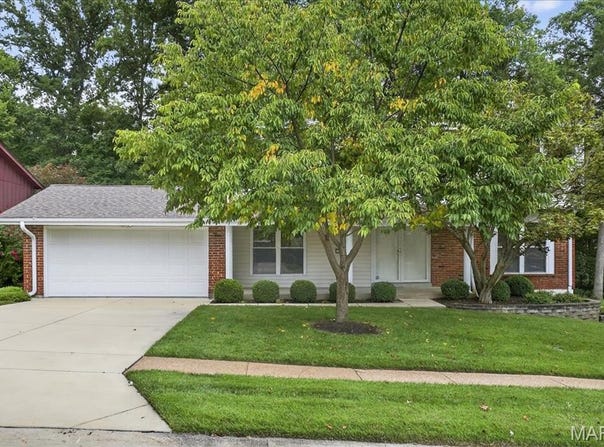 1266 Beaver Creek Road, Chesterfield, MO 63017