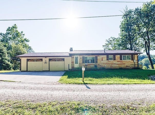 7266 Locust Lake W Drive, Spencer, IN 47460
