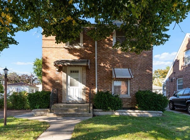 7350 W Summerdale Avenue, Chicago, IL 60656
