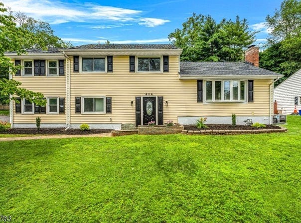 414 Greenbrook Rd, North Plainfield Boro, NJ 07063-1702