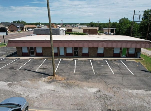 524 N Milt Phillips Avenue, Seminole, OK 74868