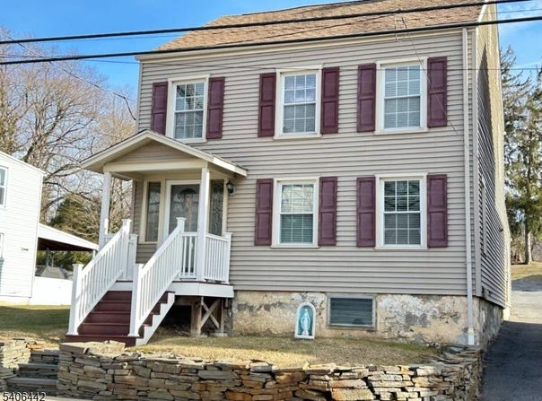 36 Willow Ave, Bloomsbury Boro, NJ 08804-3117