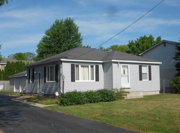 335 Third, Freeland, MI 48623