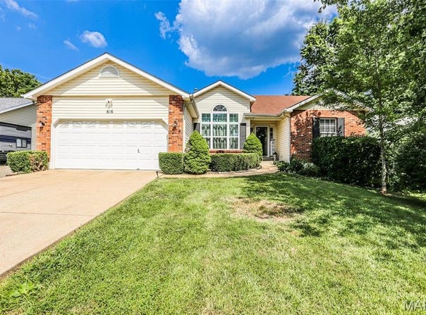 616 Santschi Drive, Herculaneum, MO 63048