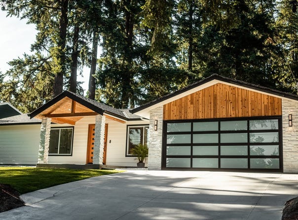 6375 SW DAWN St, LakeOswego, OR 97035