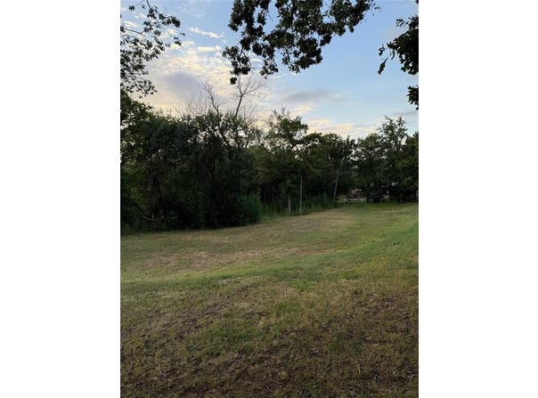 1401 W Texas Street, Denison, TX 75020