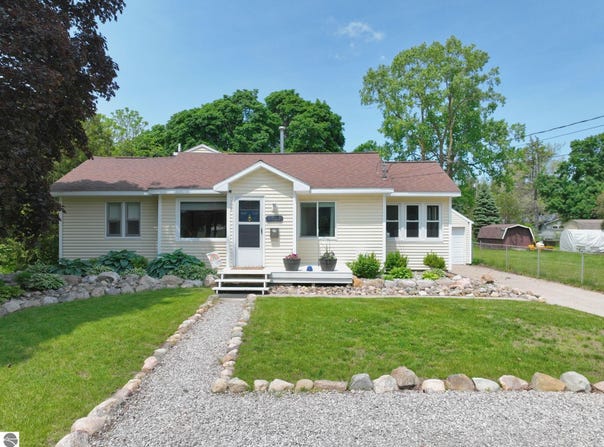 1323 E High, Mt Pleasant, MI 48858