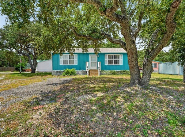 809 N 10th Street, Fulton, TX 78358