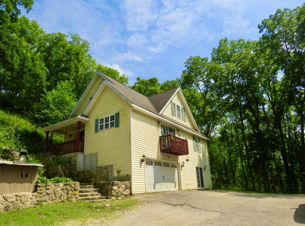 923 N West Street, GALENA, IL 61036