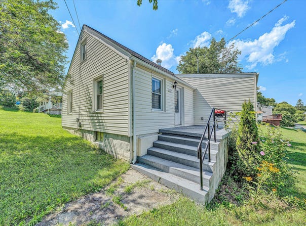 1404 10th ST NE, Roanoke, VA 24012