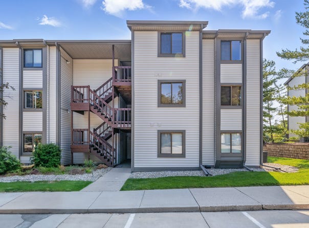 8158 Shorewalk Drive, Indianapolis, IN 46236
