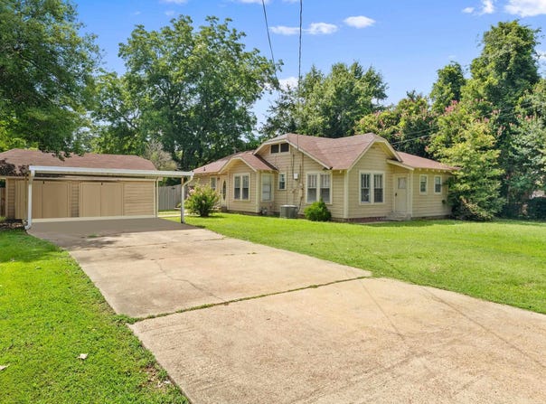 2120 Flower Acres, Texarkana, TX 75501