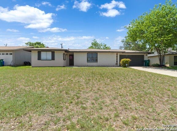 1013 North Blvd, Universal City, TX 78148