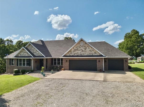 31321 Highway AC, Lebanon, MO 65536