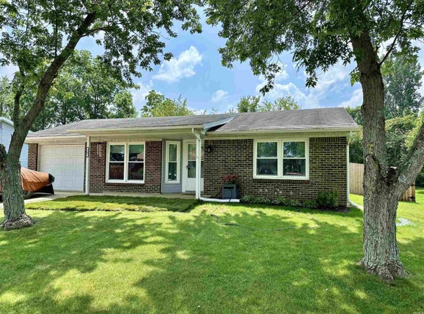 307 Fairfax Court, Garrett, IN 46738