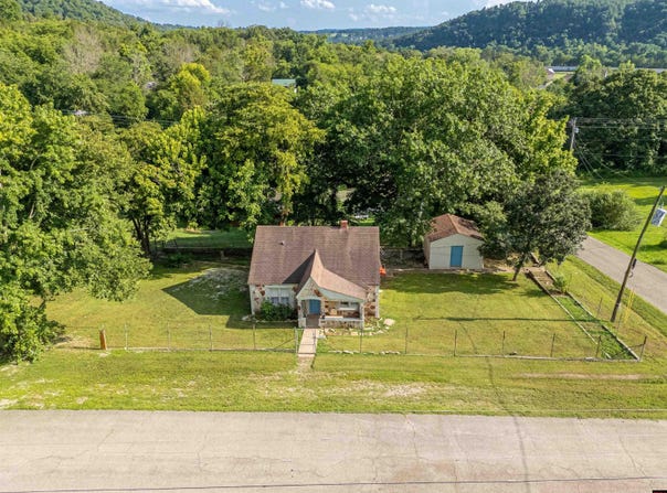 225 BLEVINS STREET, Norfork, AR 72658