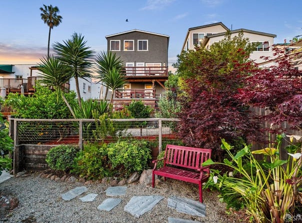 4551 Fairbairn Avenue, Oakland, CA 94619