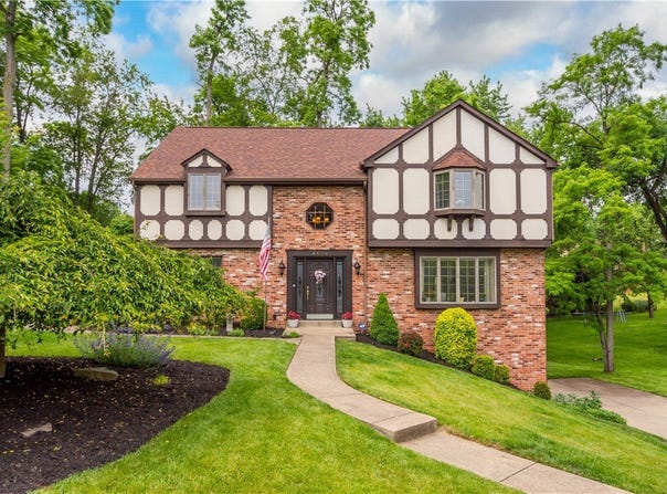 1193 Airedale Dr, Bethel Park, PA 15102
