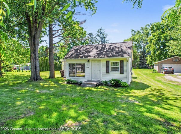 244 E Elm Street, Elsie, MI 48831