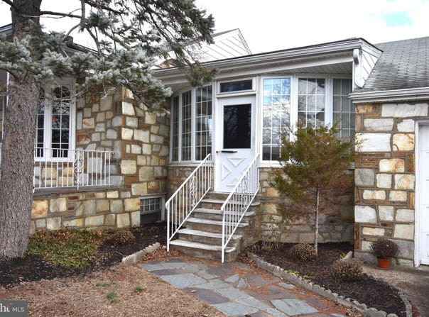 515 RUTGERS AVENUE, BURLINGTON, NJ 08016