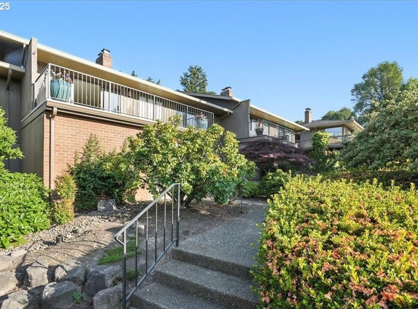 46 CONDOLEA CT, Lake Oswego, OR 97035