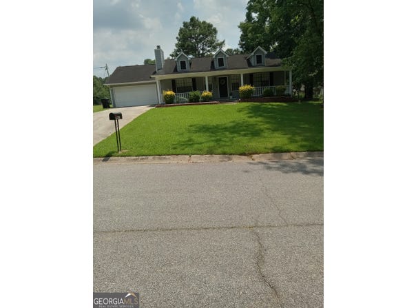 3091 Carriage, Jonesboro, GA 30236