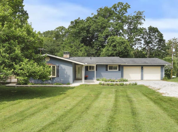 1725 Graham Drive NE, Lancaster, OH 43130