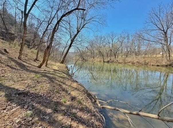 Powhatan Drive, Cherokee Village, AR 72529