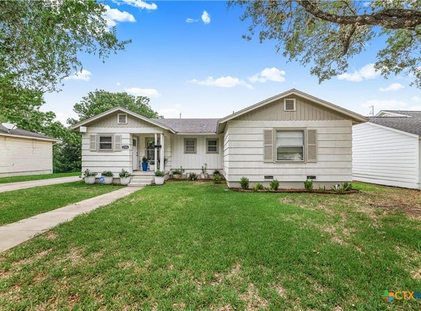 2306 Mac Arthur Street, Victoria, TX 77901