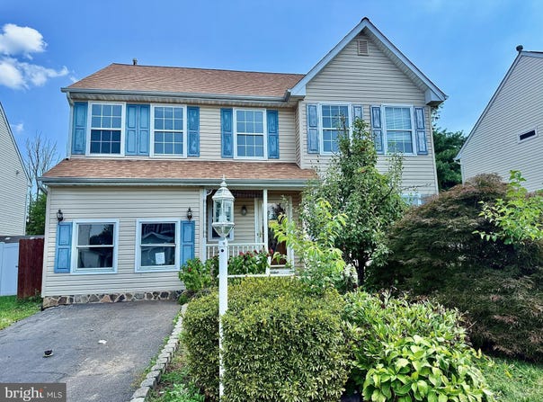 1068 FREEDOM COURT, QUAKERTOWN, PA 18951