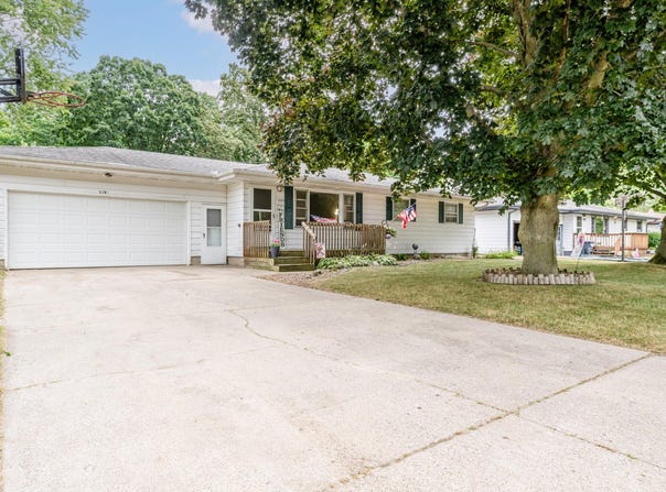 1395 Wilshire Terrace, St. Joseph, MI 49085