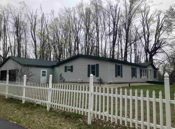 7677 Mill, Vanderbilt, MI 49795