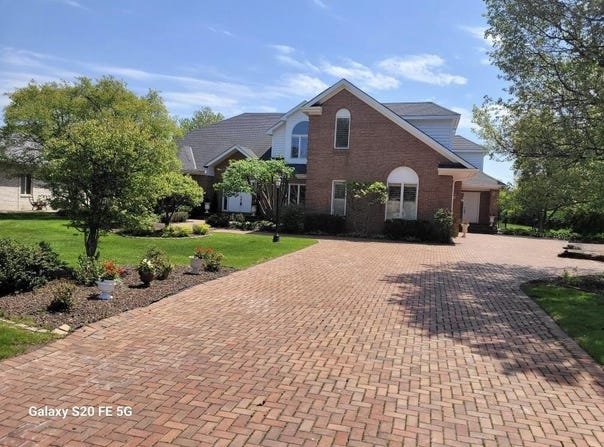 955 Killarney Drive, Dyer, IN 46311