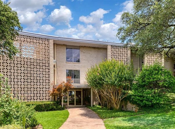 2301 Ridgmar Plaza, Fort Worth, TX 76116
