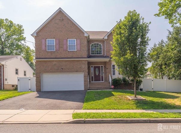841 Harrell Avenue, Woodbridge Proper, NJ 07095