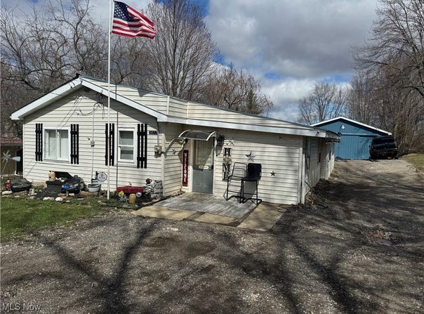 3877 Gageville Monroe Road, Kingsville, OH 44048