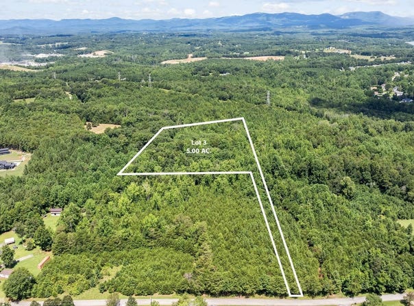 Center Drive, Taylors, SC 29687