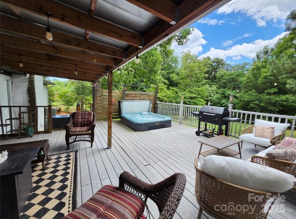 1658 Oakdale Drive, Lancaster, SC 29720