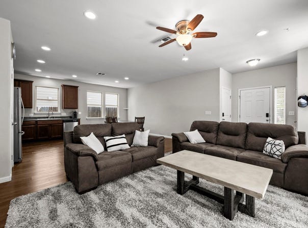 328 Triumph RD, Buda, TX 78610