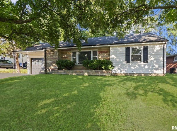 510 S WESTGATE Avenue, Jacksonville, IL 62650