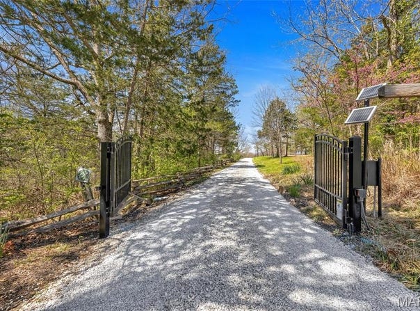 3724 Nadler Road, Unincorporated, MO 63385